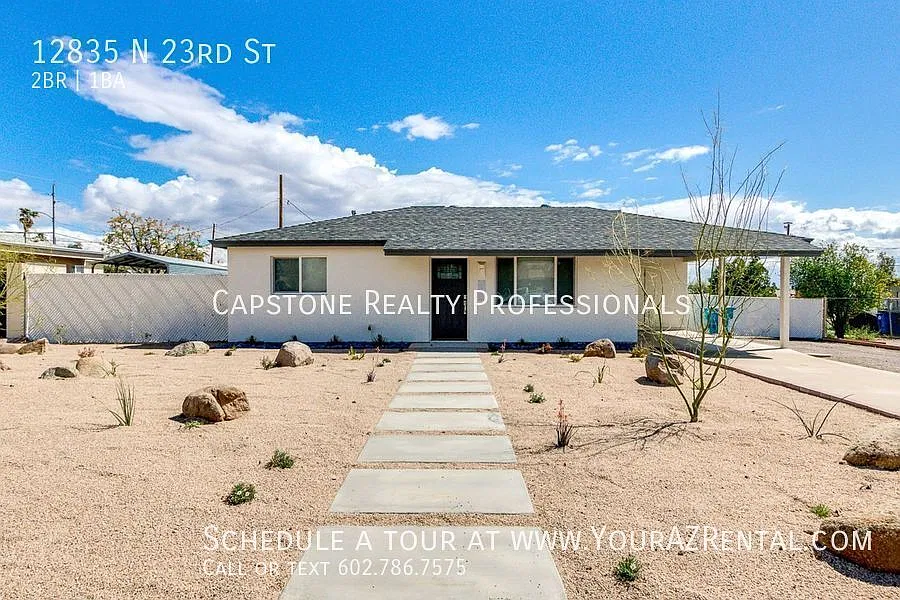 Gorgeous Remodeled Ranch style home in Phoenix on HUGE lot! — Photo 1