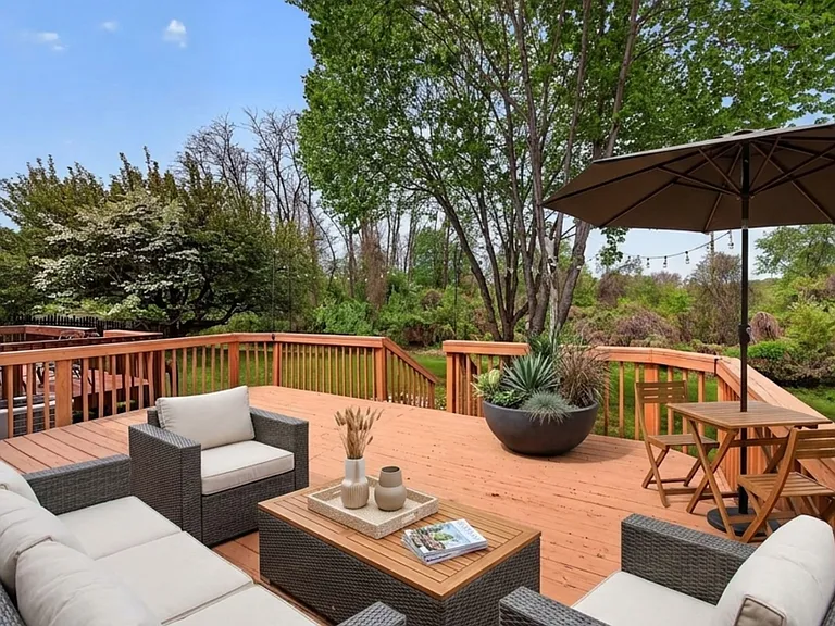 333 Basswood Cir — Photo 15