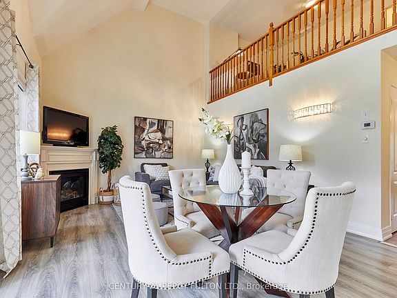 3rd image of 7 Gidley Ln #G7