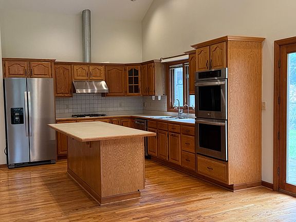 3rd image of 5201 Karrington Dr