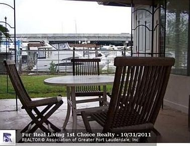 4th image of 1910 SW 22nd Ave