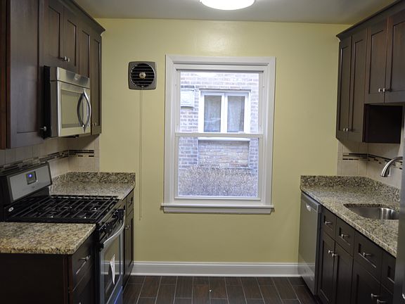 5th image of 2735 W Catalpa Ave APT 1W