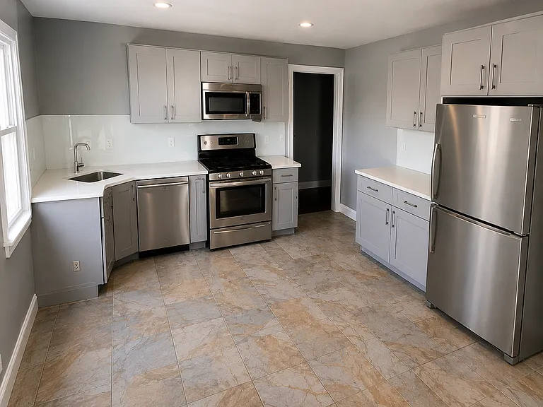4817 Cedar Ave #3 — Photo 2
