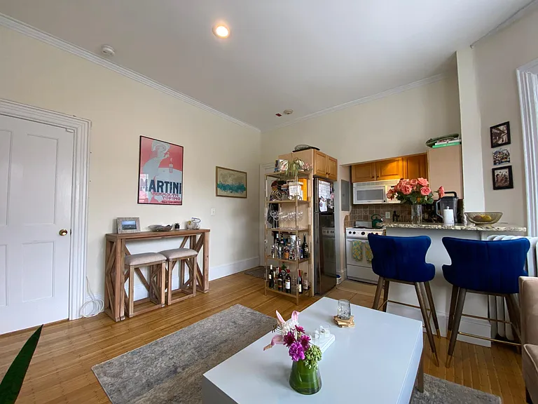 364 Marlborough St #5 — Photo 1