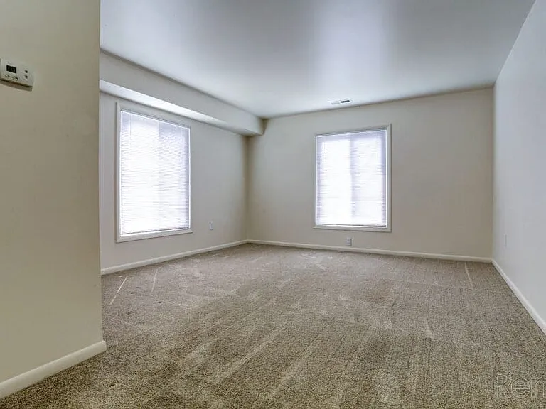 Rosedale Apartments — Photo 22