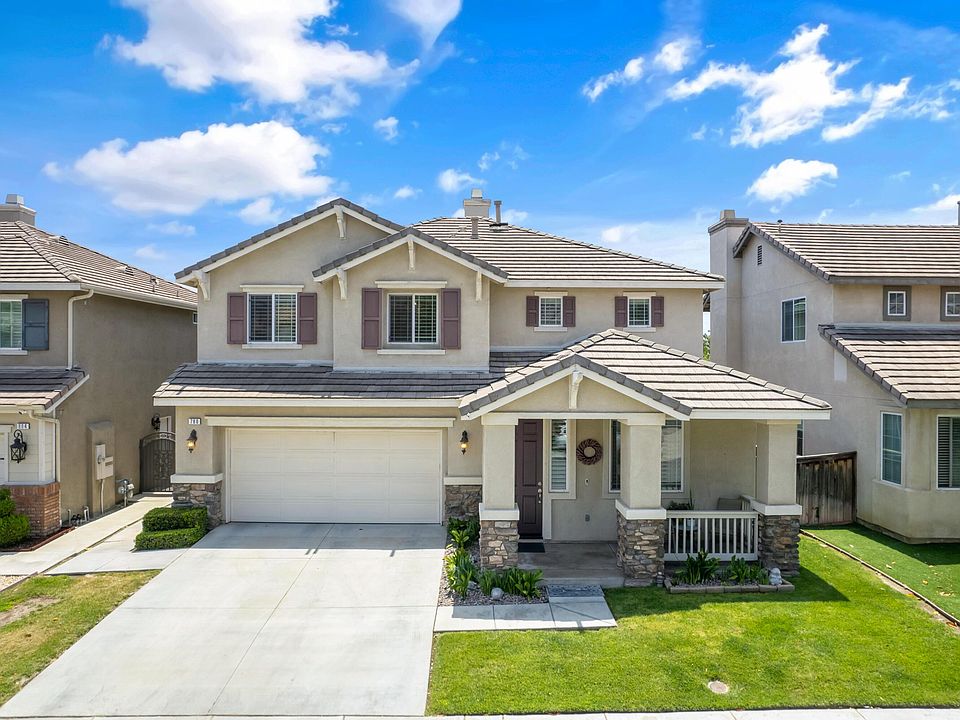 1st image of 790 Sawtooth Dr