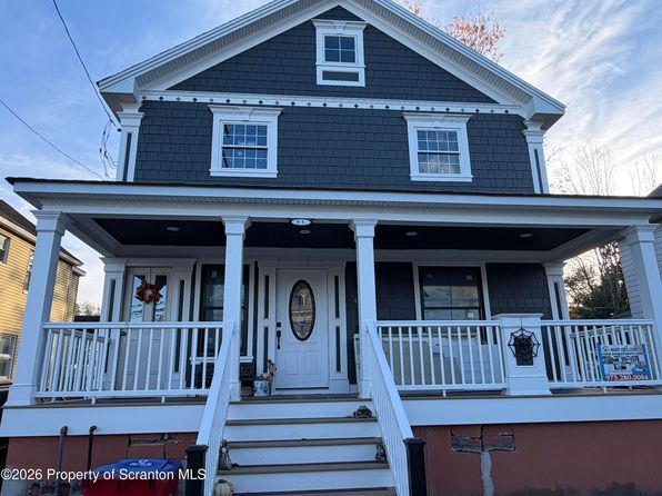 95 Fallbrook St Unit 1