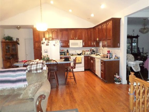 5th image of 6250 Parker Ln