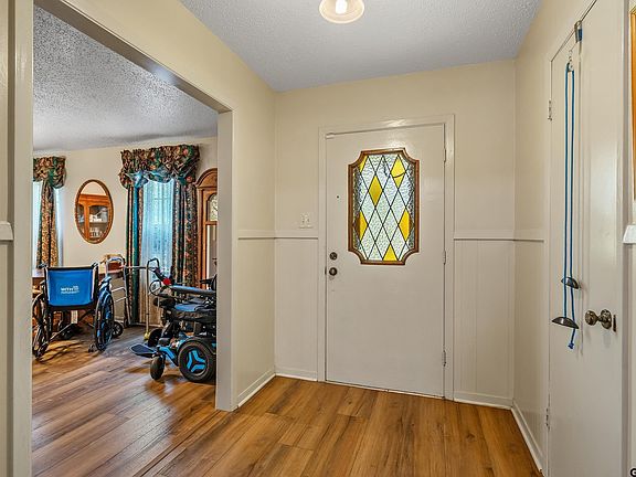 4th image of 8308 Bucknell Dr
