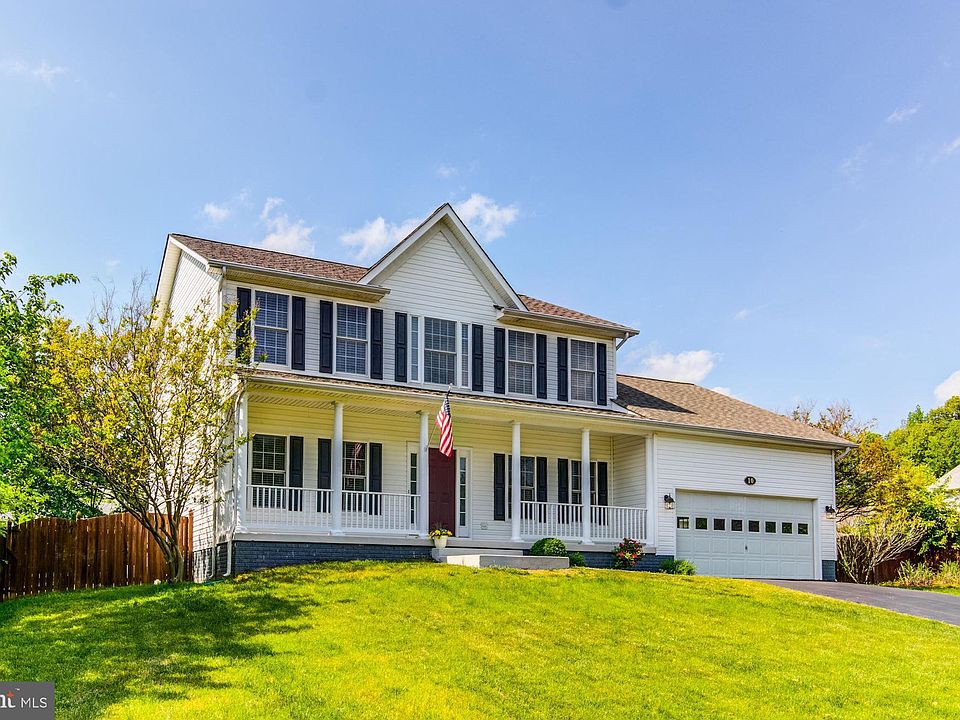 2nd image of 10 Donna Dale Dr