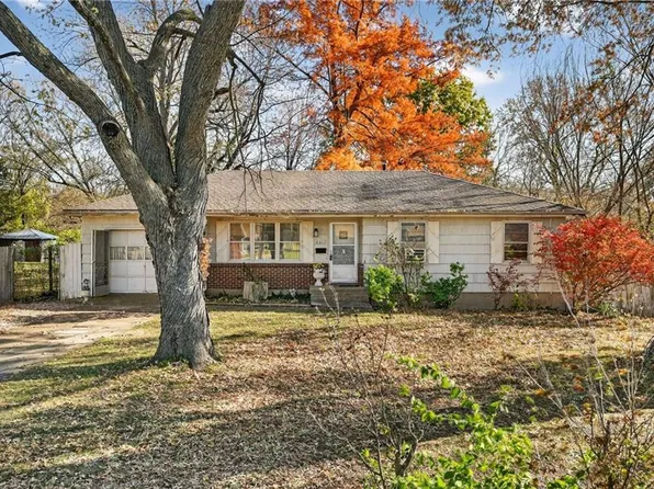 8617 Lane Ave, Raytown, MO 64138