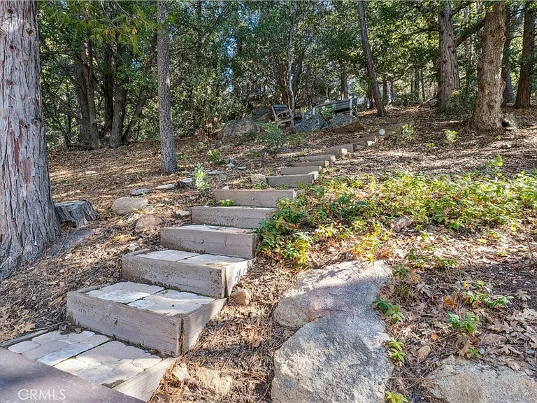 965 Sandalwood Dr — Photo 17