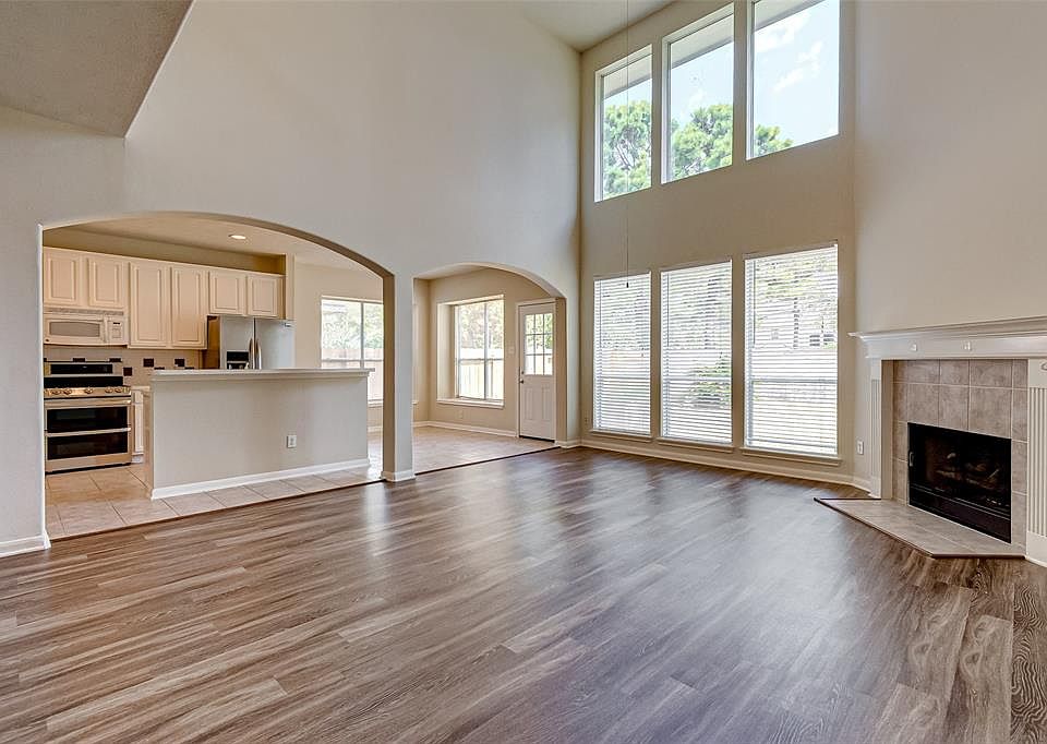 1st image of 23730 River Place Dr