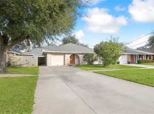 4429 Lake Vista Dr, Metairie, LA 70006