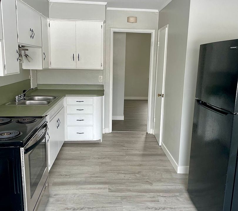 1st image of 610 Stewart Ln APT 2