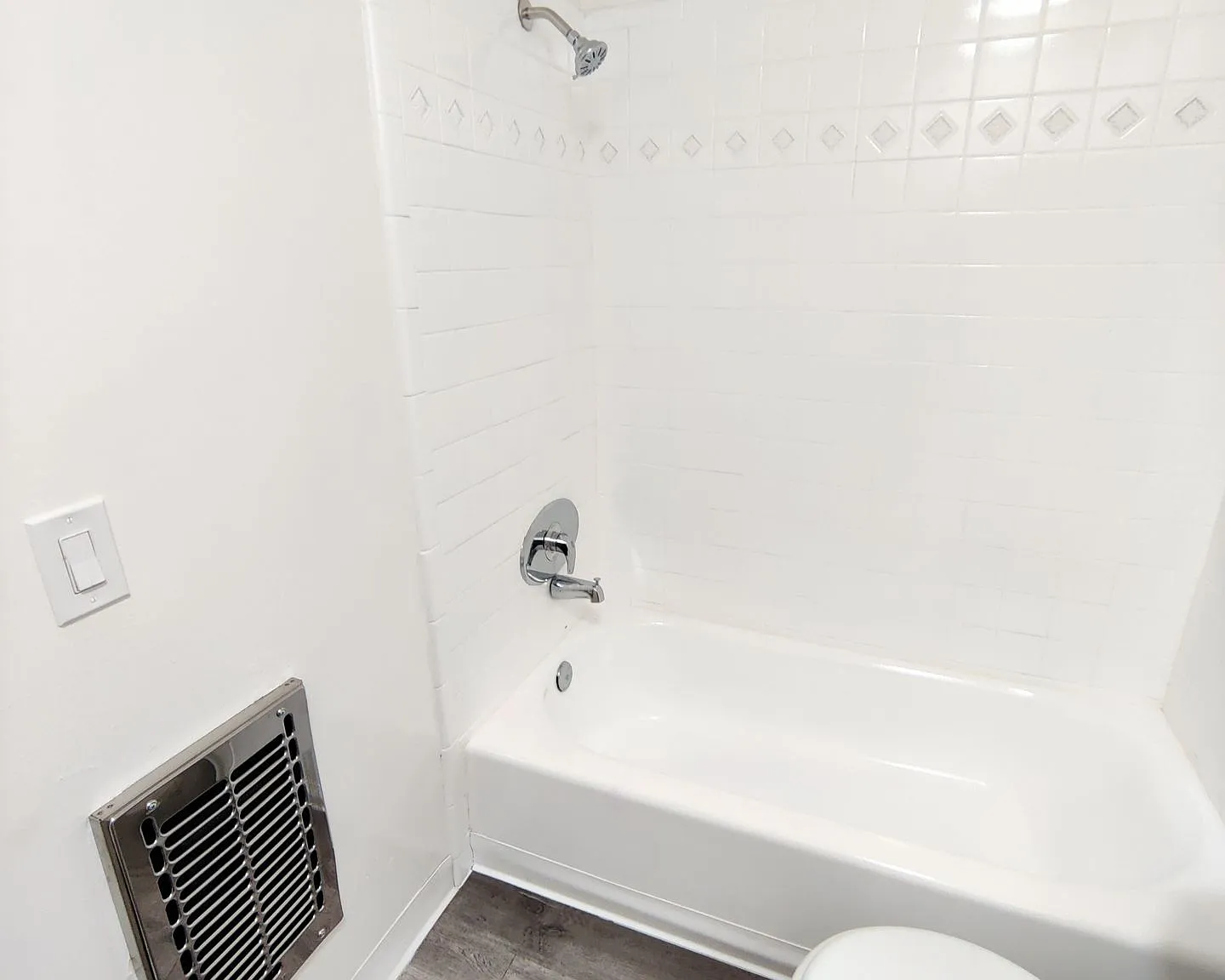 Klump Terrace Apartments — Photo 4