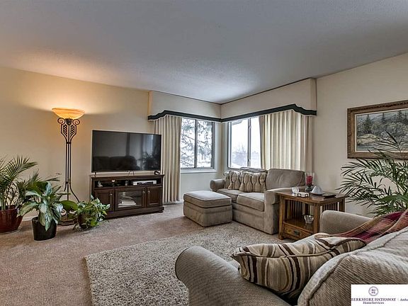 5th image of 2602 N 123rd Cir