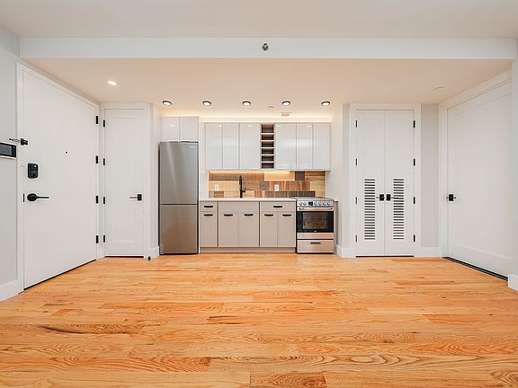 2nd image of 2112 Avenue P #808