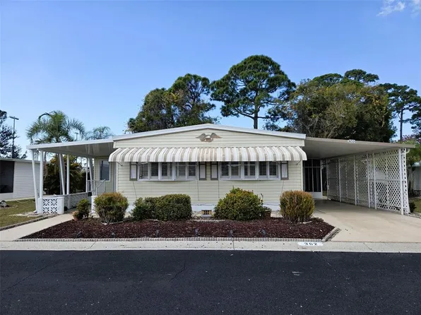 302 Oakwood Blvd W, Sarasota, FL 34237