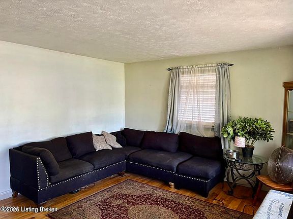 4th image of 2320 Donna Rd