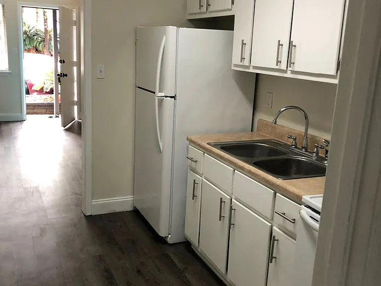 243 Crest St #5 — Photo 5