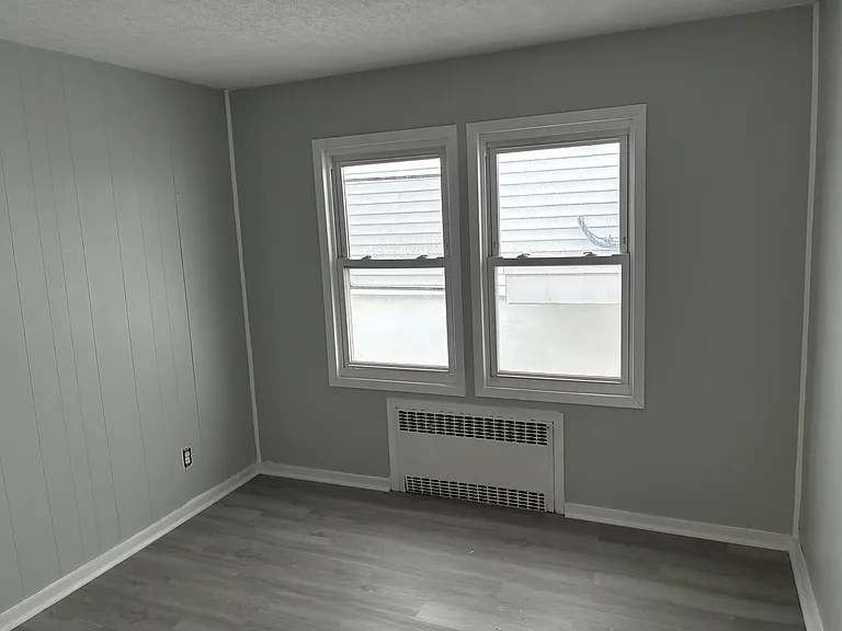 27 Illinois Ave — Photo 4