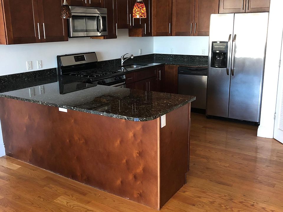 1st image of 851 22nd St #1204