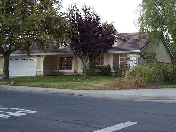 3rd image of 10718 Alyssum Ln