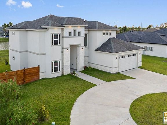 3rd image of 27 Whooping Crane Dr