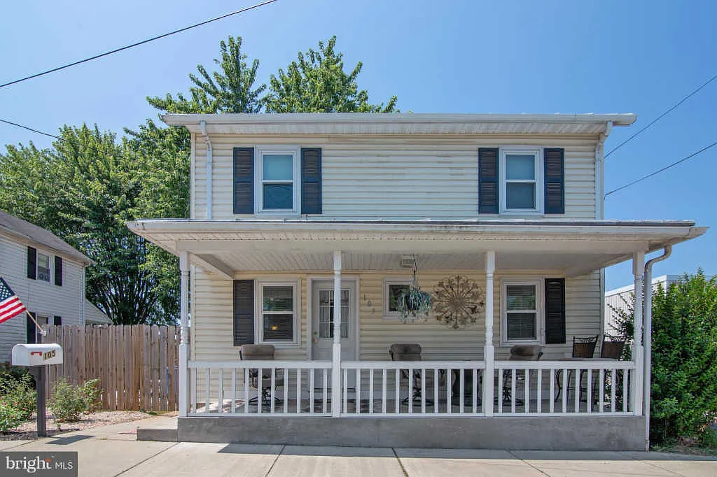 105 W Baltimore St photo 1