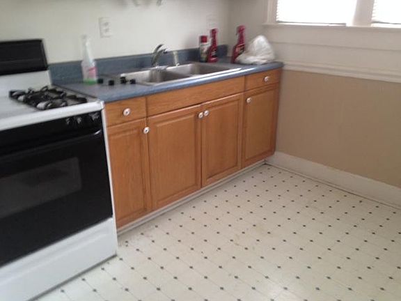 5th image of 450 S Arlington Ave
