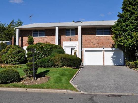 1st image of 228 Juniper Cir S