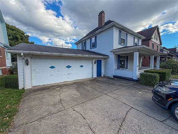 3rd image of 326 Reserve Ave