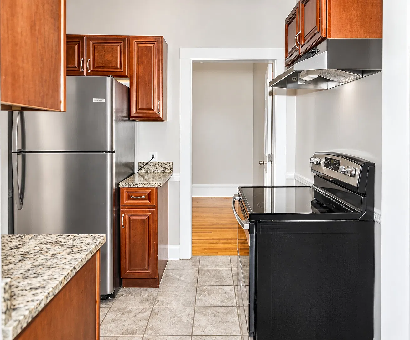 1 bed, 700 sqft, $1,850 — Photo 3