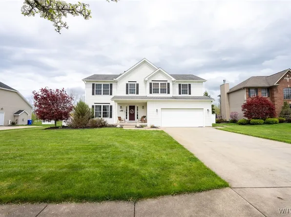 4160 Ridgefield Ter, Hamburg, NY 14075