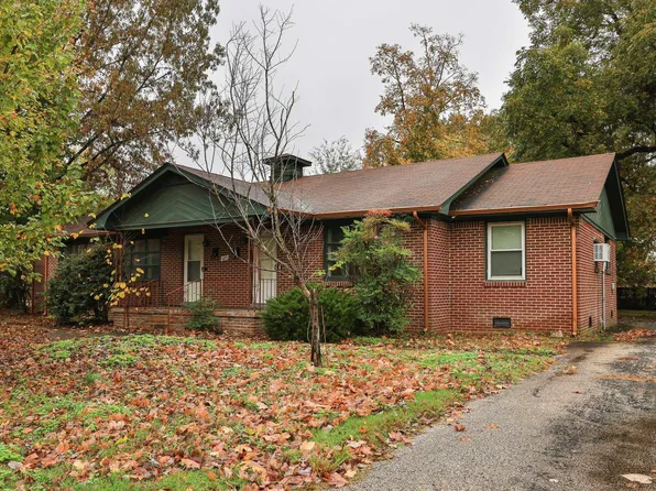 405 Oakland St, Martin, TN 38237