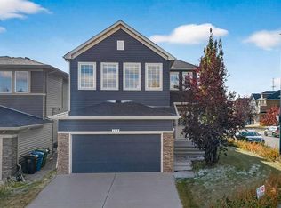 137 N Evanspark Cir NW, Calgary, AB T3P0A7