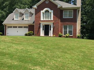 2226 Hillbriar Dr, Buford, GA 30518