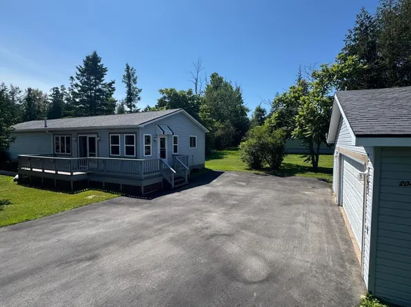 2040 Shore Dr, Saint Ignace, MI 49781