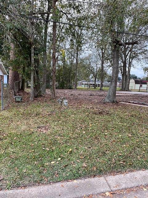 2nd image of 424 David Rd