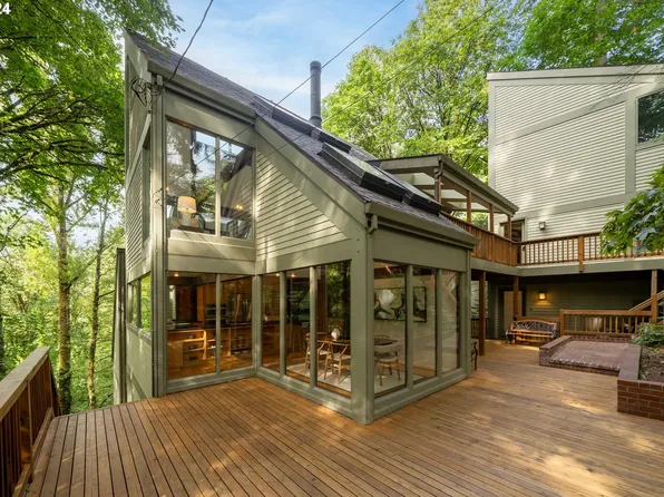 4481 SW Fairview Circus, Portland, OR 97221