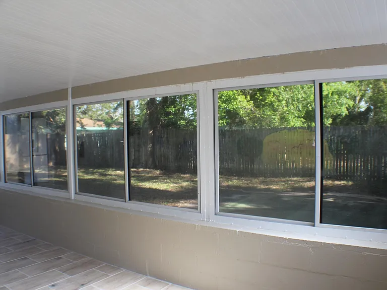 595 Brentwood Dr — Photo 9