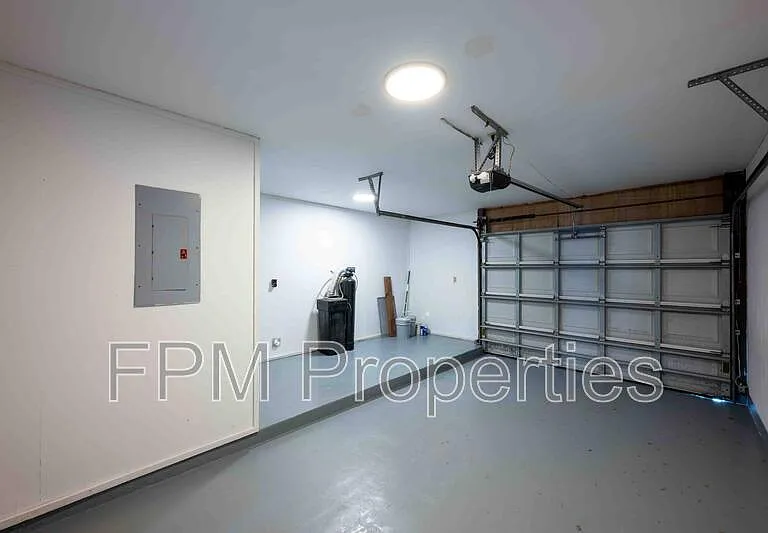 176 E Coast Dr — Photo 9
