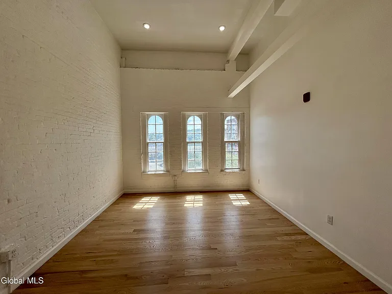 155 River St #5D — Photo 21