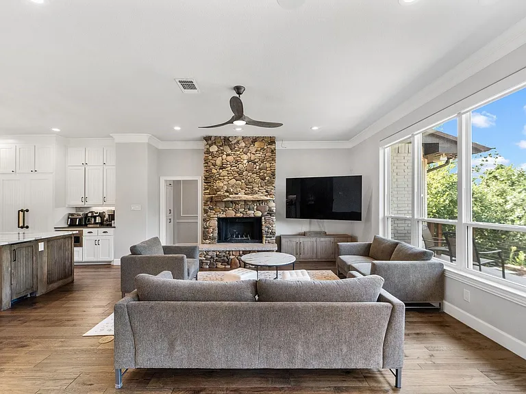 621 Somerset Dr — Photo 9