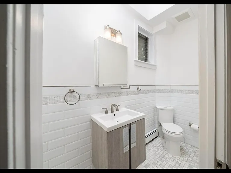 28 Jones St — Photo 10