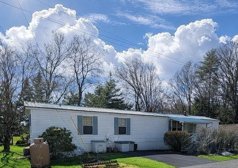 1st image of 16 Harbourt Drive