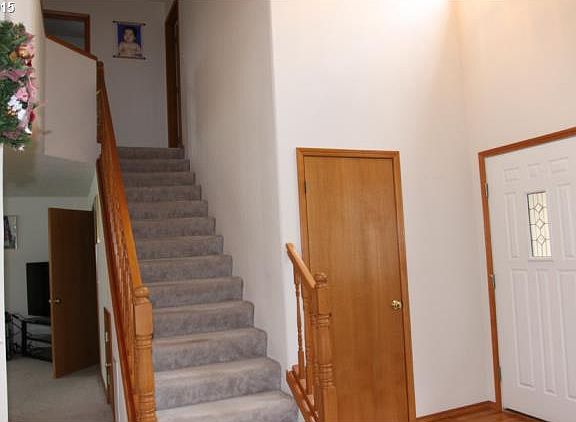 4th image of 1627 SE 67th Ave
