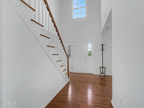 5th image of 4 Prairie Lane