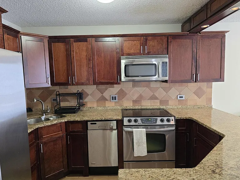 10 E Ontario St #2104 — Photo 8